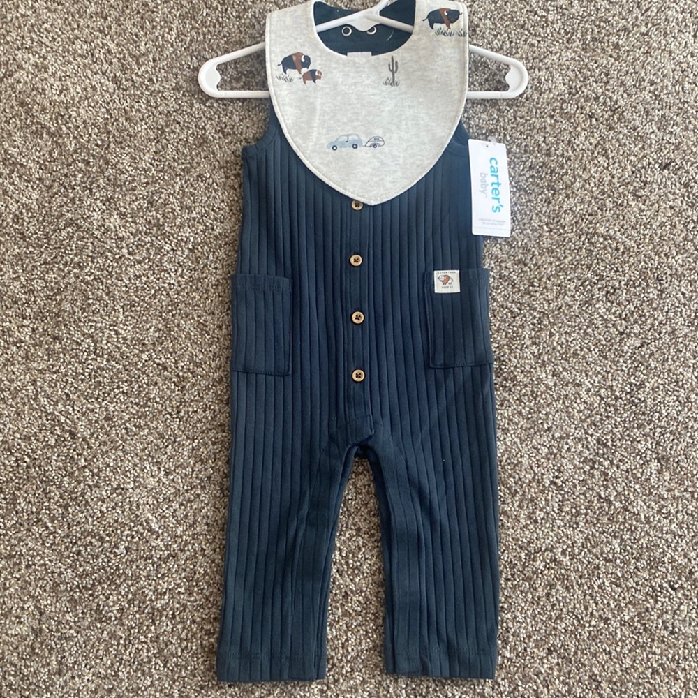New Carters Romper & Bandana Bib